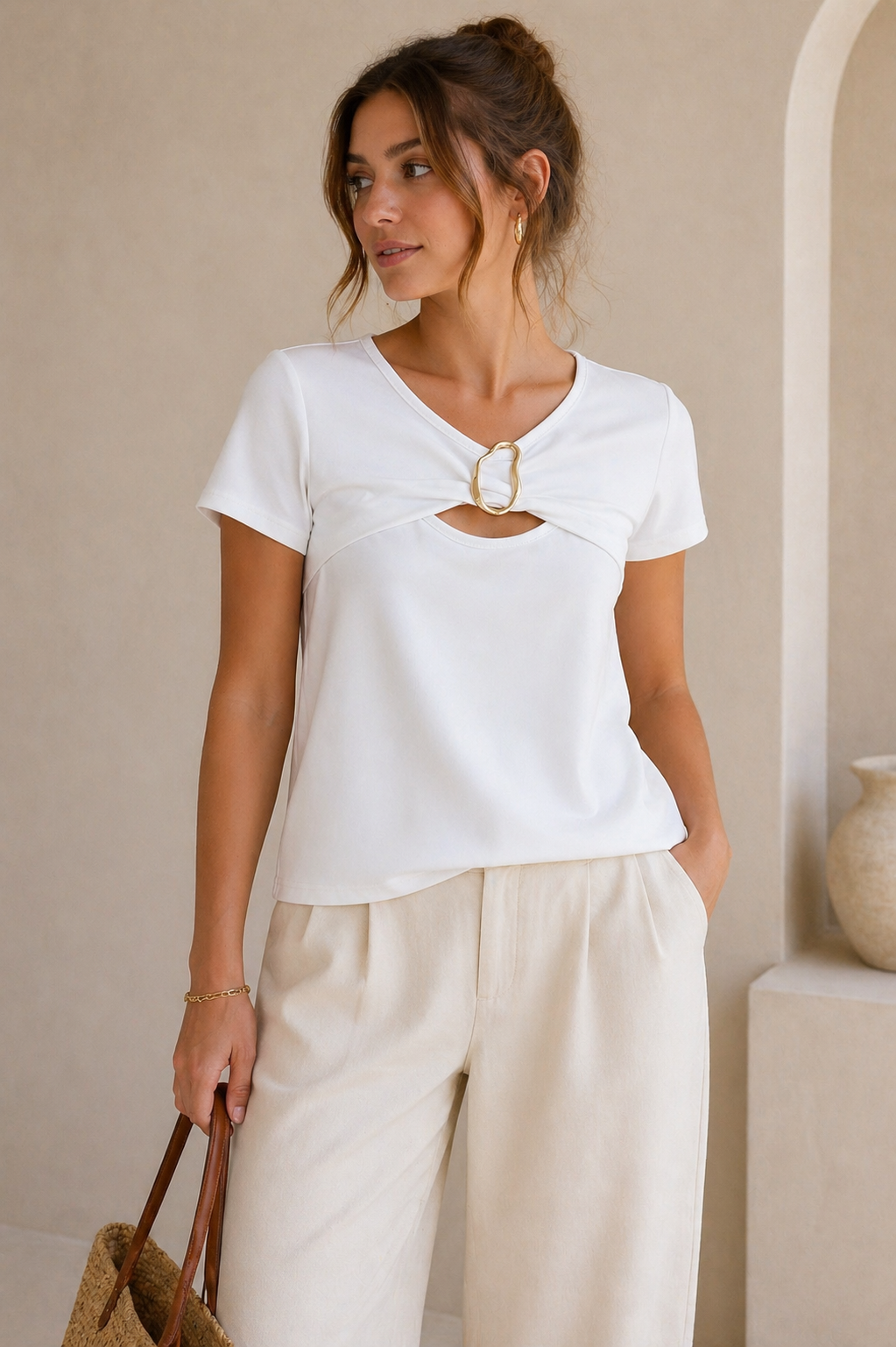 Λευκό Top με Χρυσό Detail