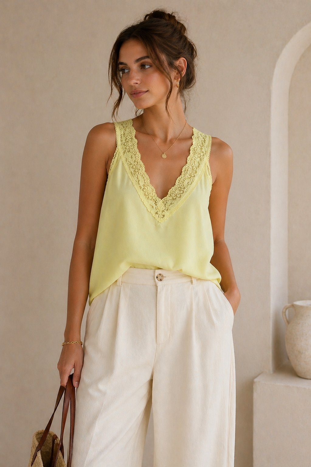 Κίτρινο Top με Δαντέλα V-Neck